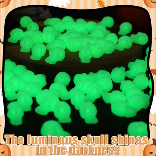 CCINEE 100Pcs Glow in The Dark Mini Skull Heads Miniature Figurines - Plastic Halloween Decorations for DIY Crafts, Home Prank Props, Party Favors